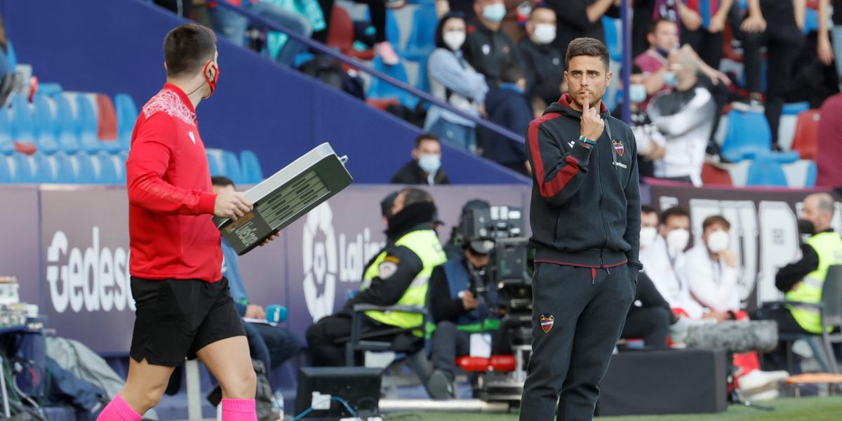 Al Levante se le atraganta el Coliseum