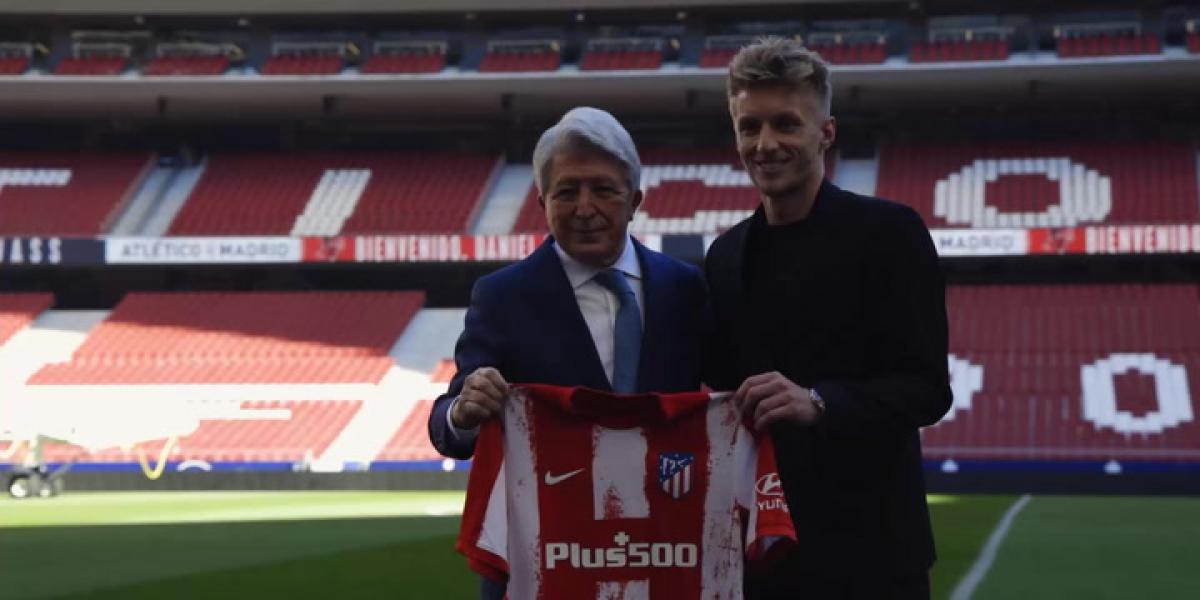 Wass ya luce la rojiblanca y tiene dorsal