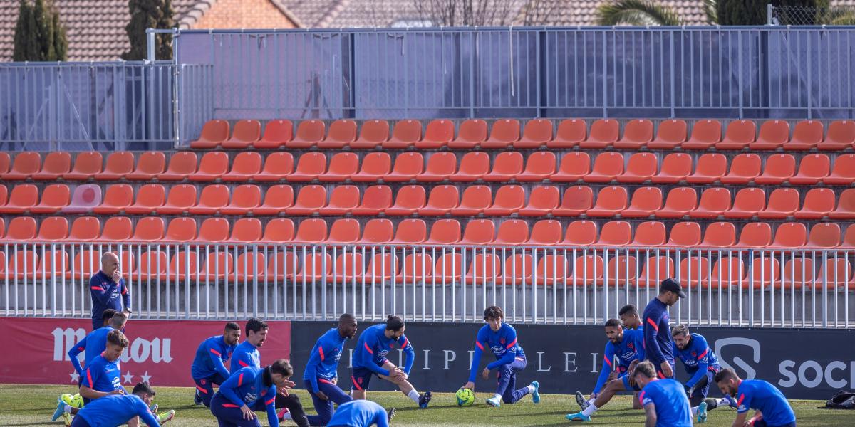 Simeone perfila un once revolucionario ante el el Manchester United