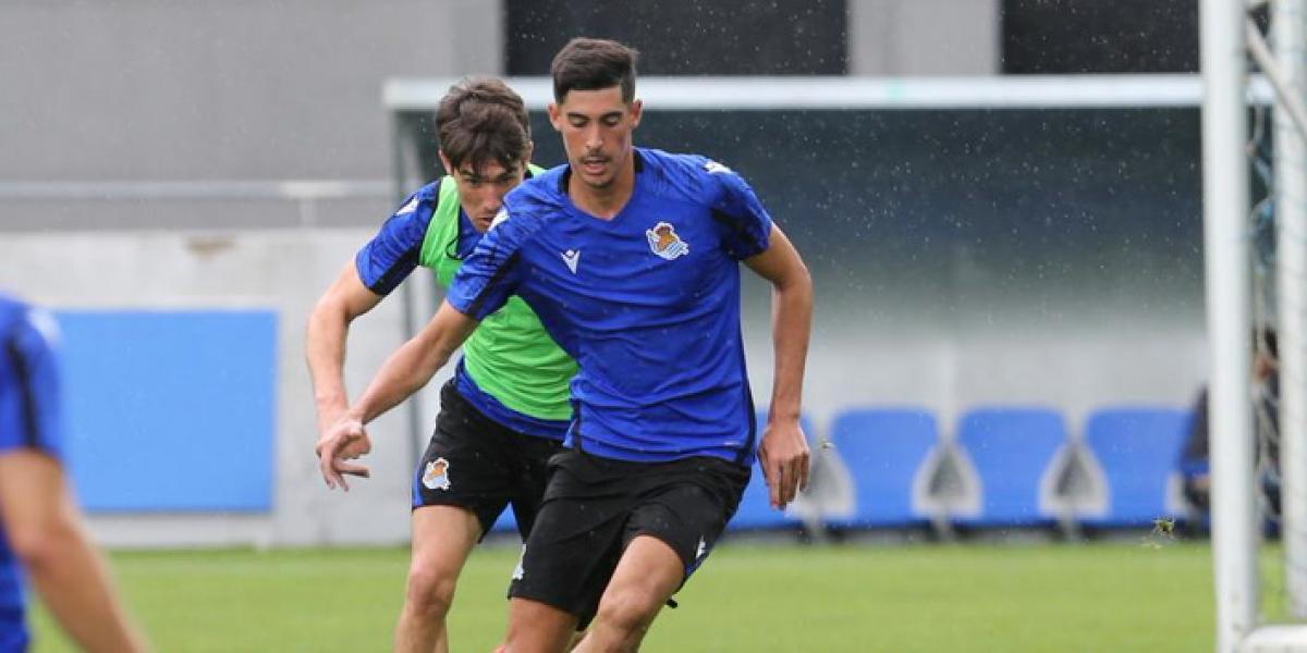 Carlos Fernández completa su primer entrenamiento tras su grave lesión