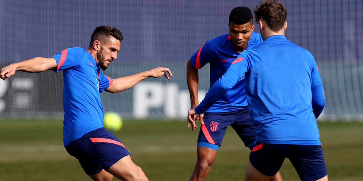 La lista del Atlético, con 17 jugadores y un solo central del primer equipo