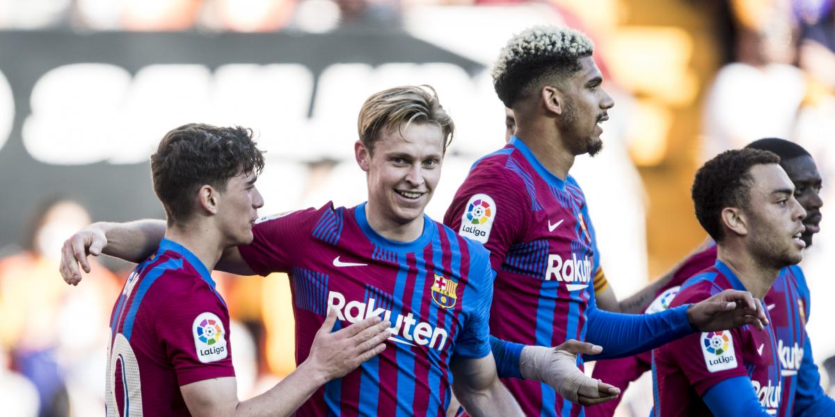 Las carpetas abiertas del centro del campo del Barça
