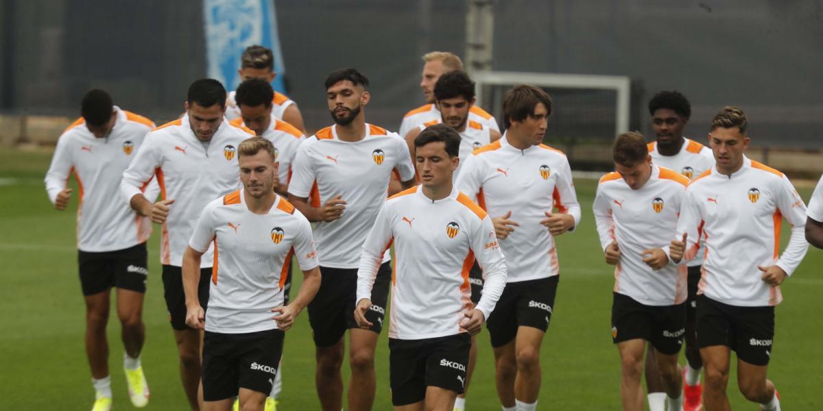 El Valencia prepara la visita al Mallorca sin Gayà, Correia y Cillessen