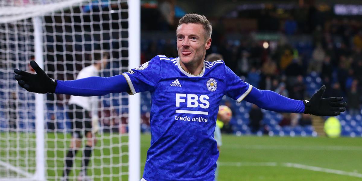 Vardy ve puerta dos meses después y da el triunfo al Leicester (0-2)