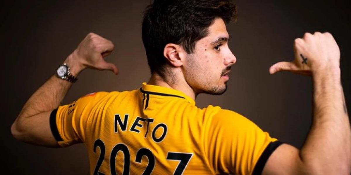 Pedro Neto firma la renovación con los Wolves