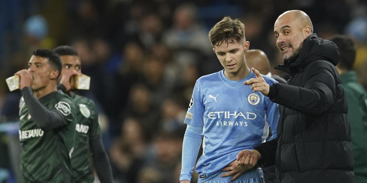 La Premier League estudia regresar a las cinco sustituciones