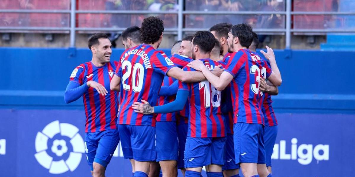 1-0: Stoichkov ventila de un plumazo al Amorebieta