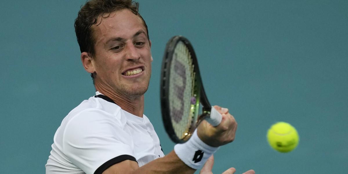 Goffin, que eliminó a Andújar, rival de Carballés en cuartos de final