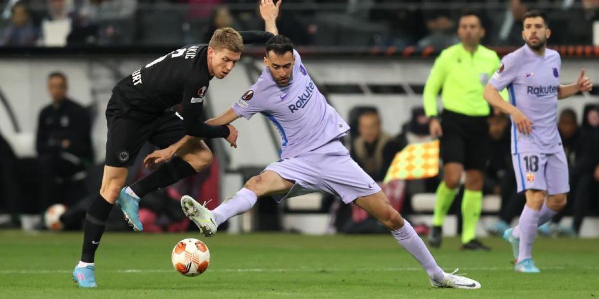 El Barça, crítico con el césped del Deutsche Bank Park