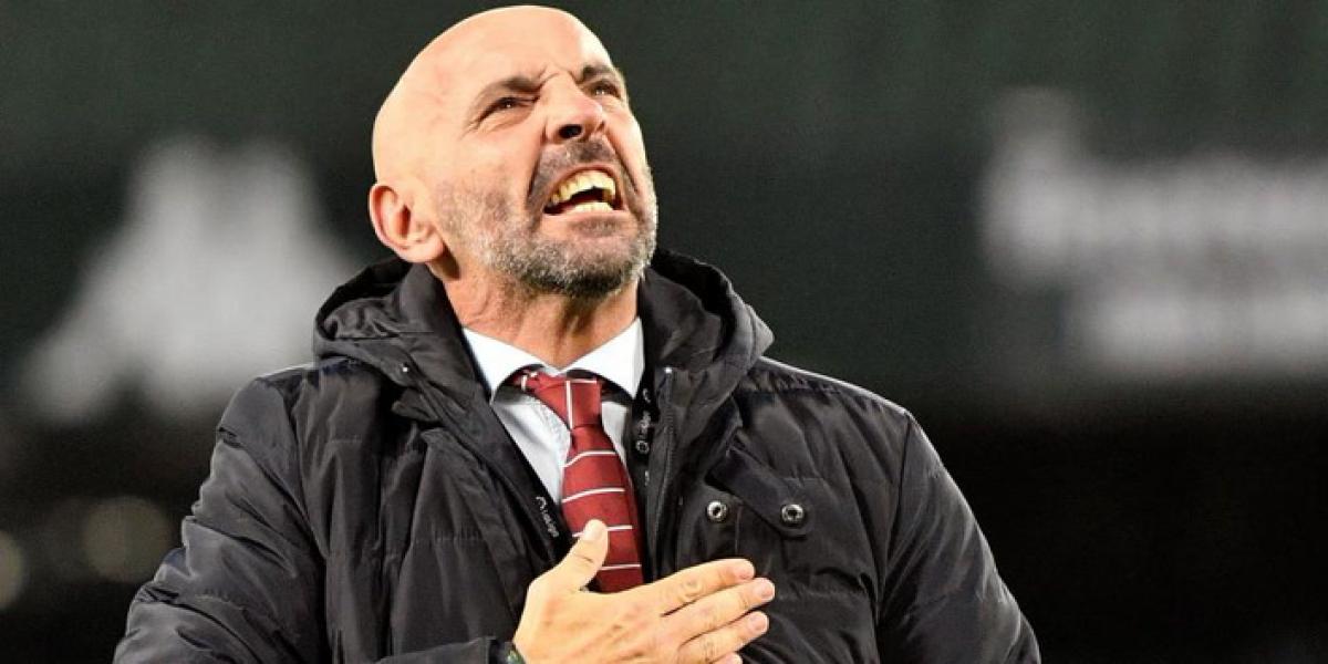 Monchi: “Una jugada que se tiene que revisar 5 minutos... eso no es el VAR”