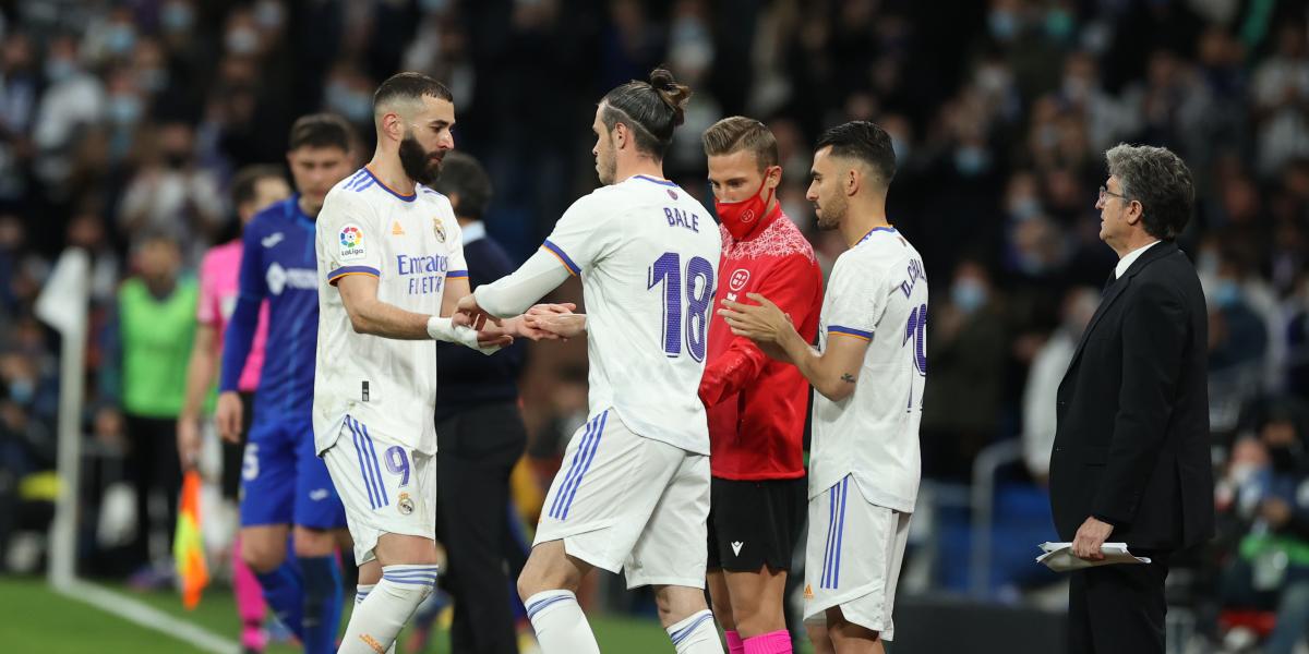 El Bernabéu pita y Bale sonríe