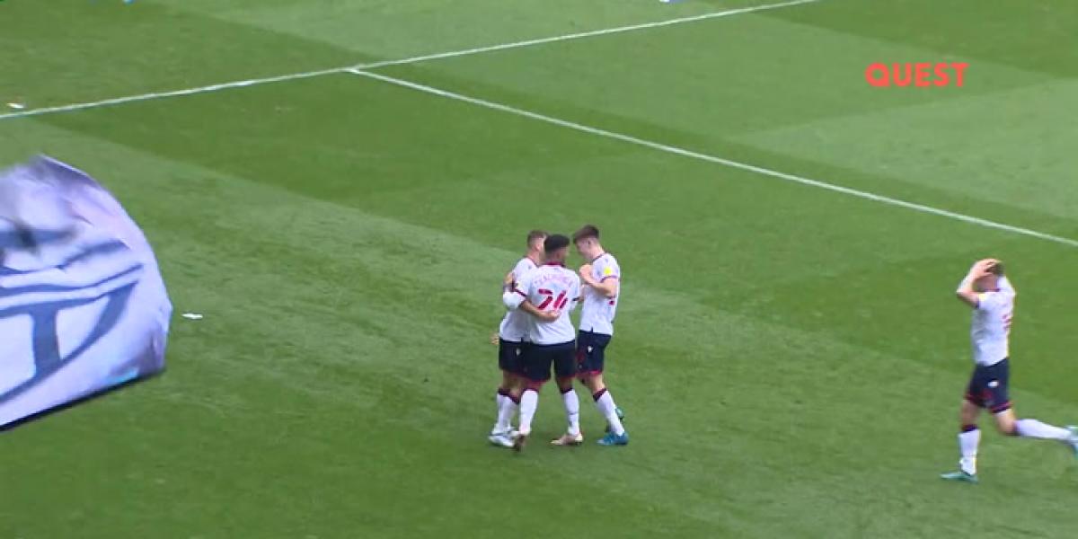 Puede ser el gol del año y lo marca Dion Charles, del Bolton