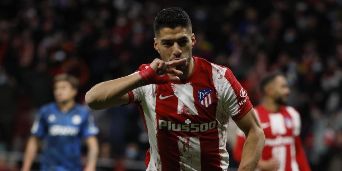 Dos equipos de España y uno de Italia pujan por Luis Suárez