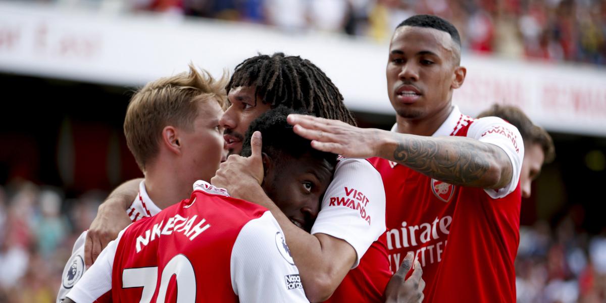 El Arsenal golea, pero se queda sin Champions