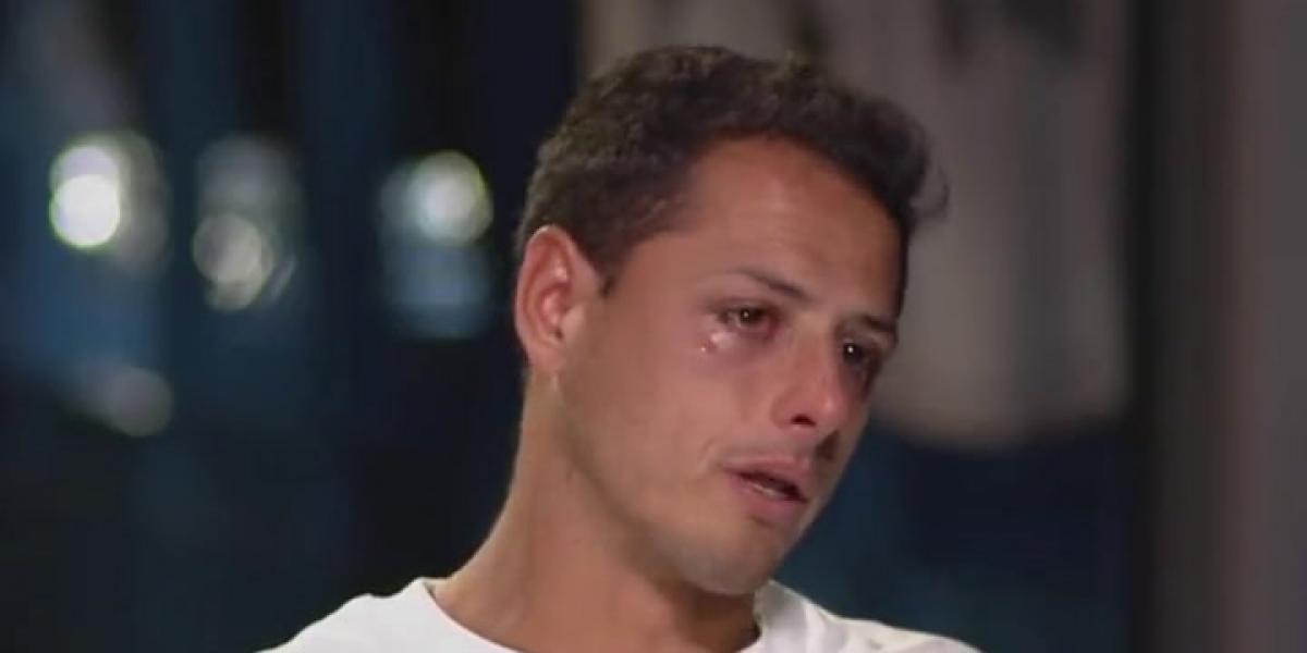 Chicharito rompe a llorar desconsolado en plena entrevista ante la pregunta más íntima