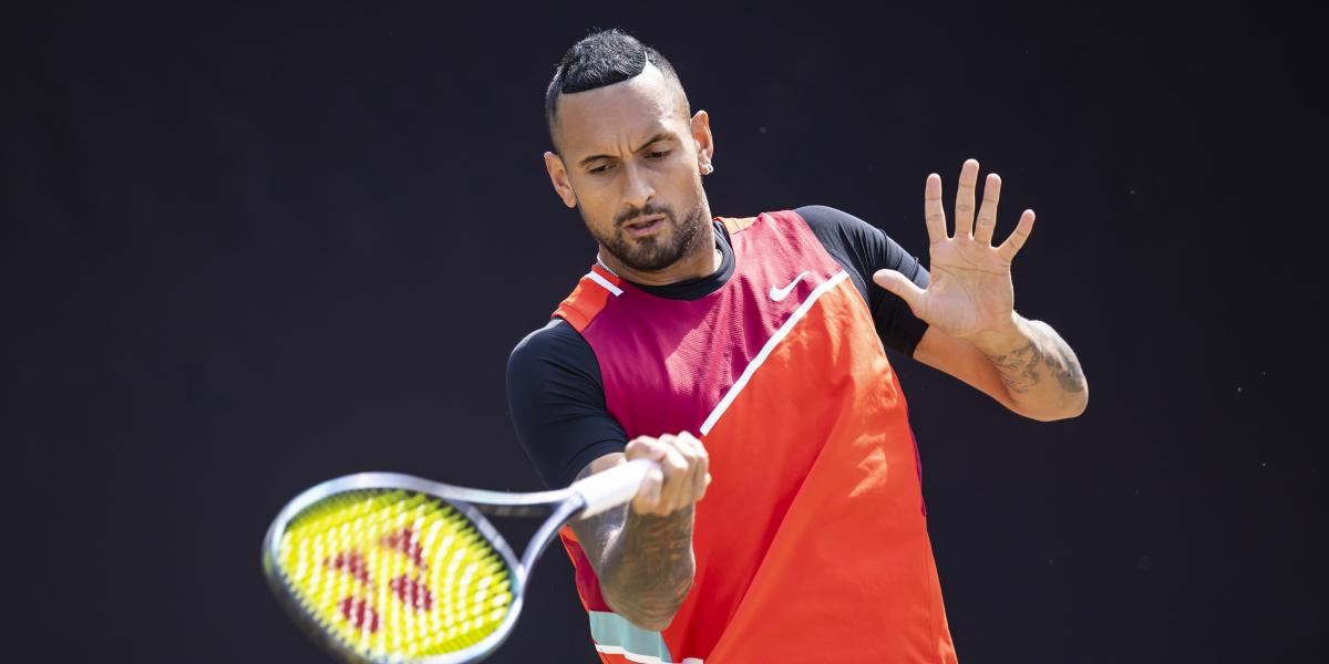 Kyrgios denuncia insultos racistas del público en Stuttgart