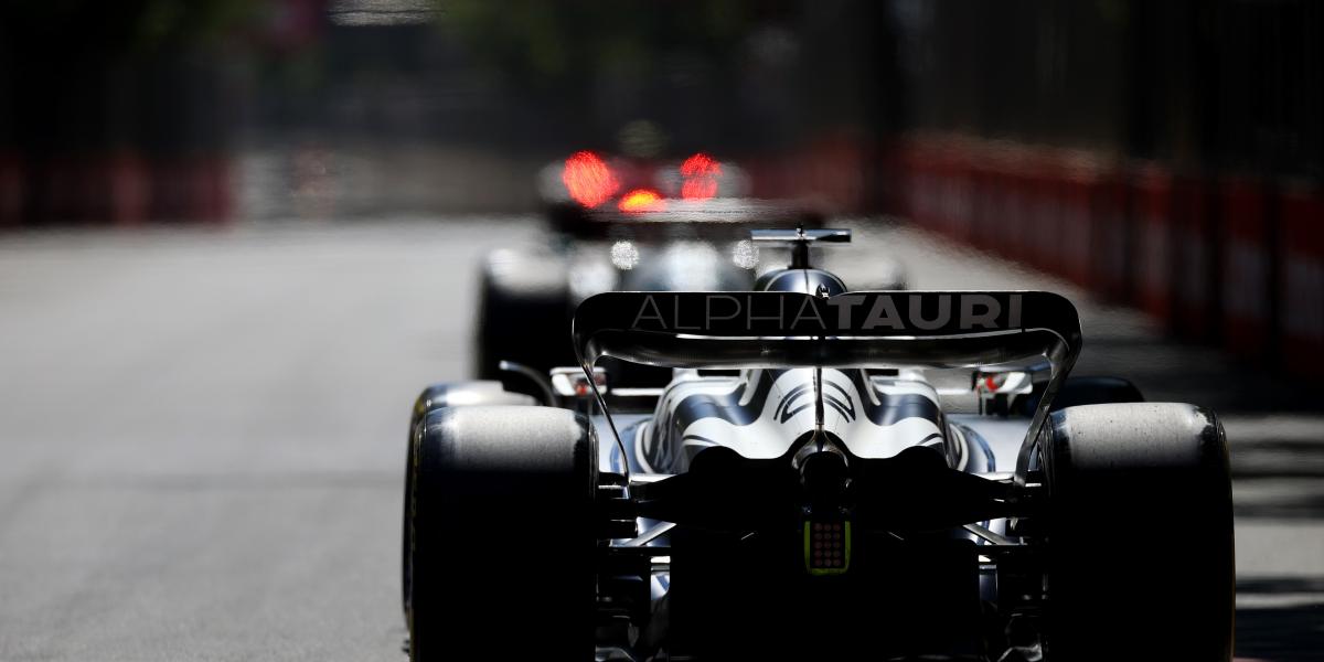 Hay que evitar que acabemos con un bastón con 30 años