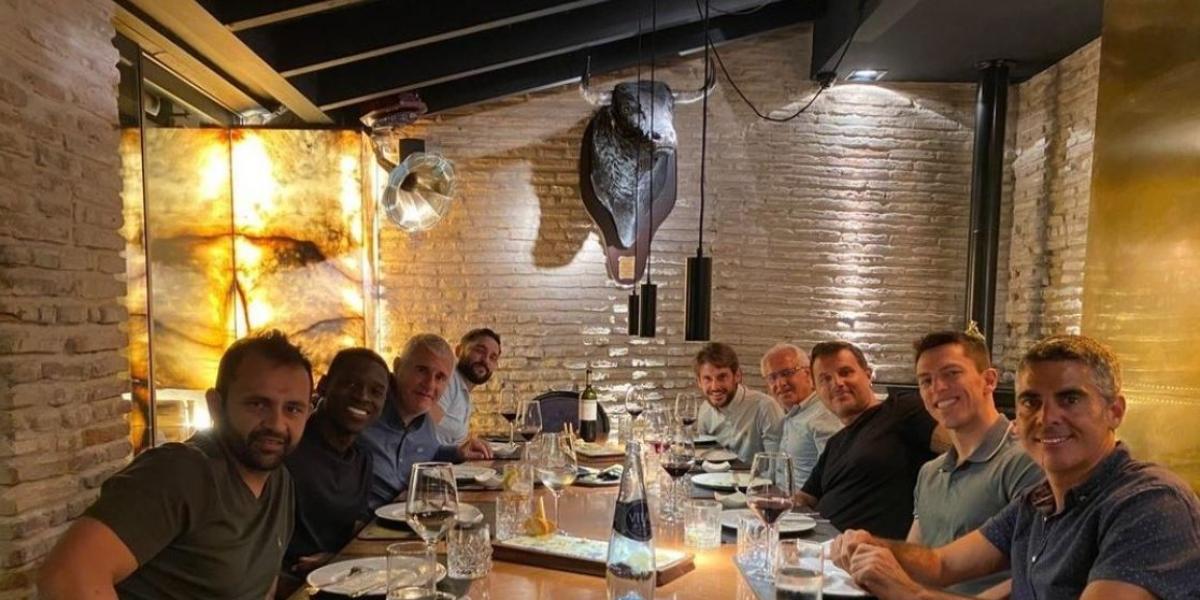 La calle Betis, primera parada de Luiz Henrique en Sevilla