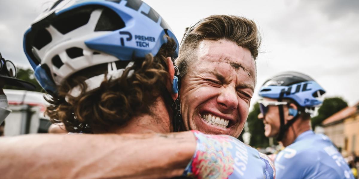 Simon Clarke, de verse en el paro y estar sin contrato en invierno a ganar en el Tour