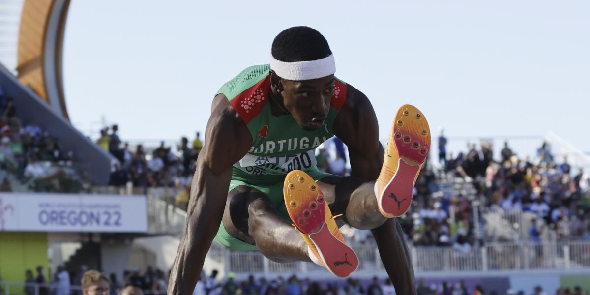 El campeón olímpico Pichardo gana el oro triple salto
