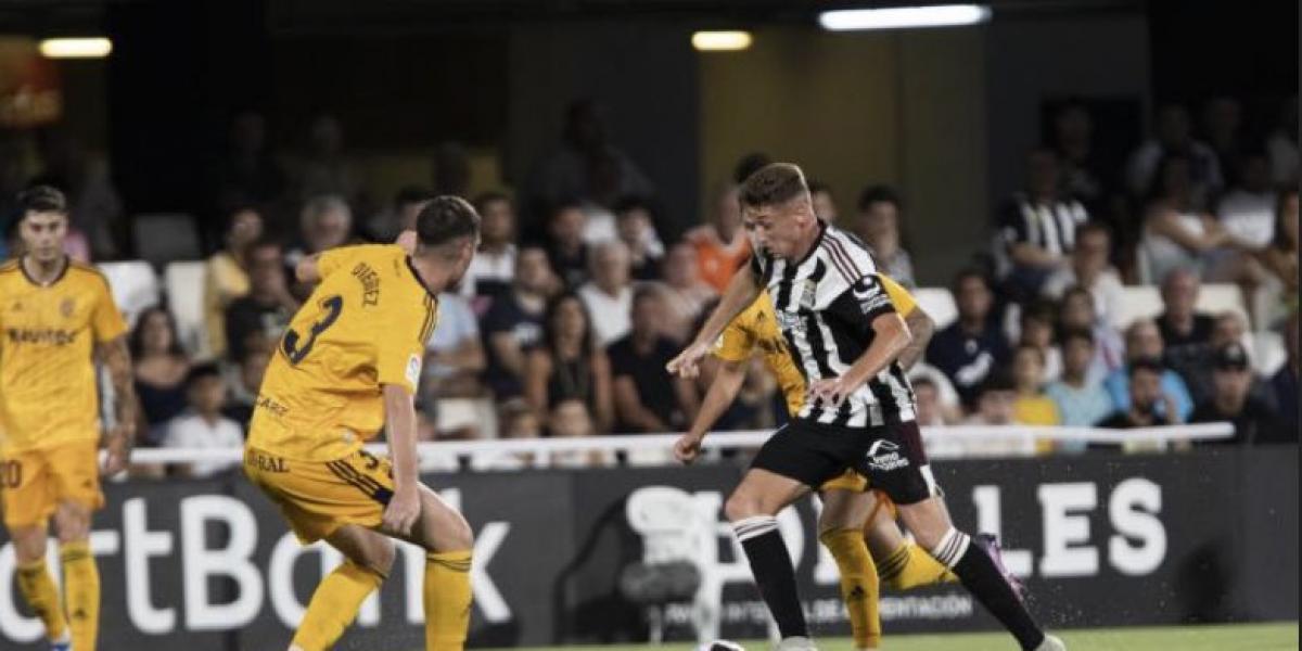 La Ponfe, más efectiva, saca tres puntos del Cartagonova