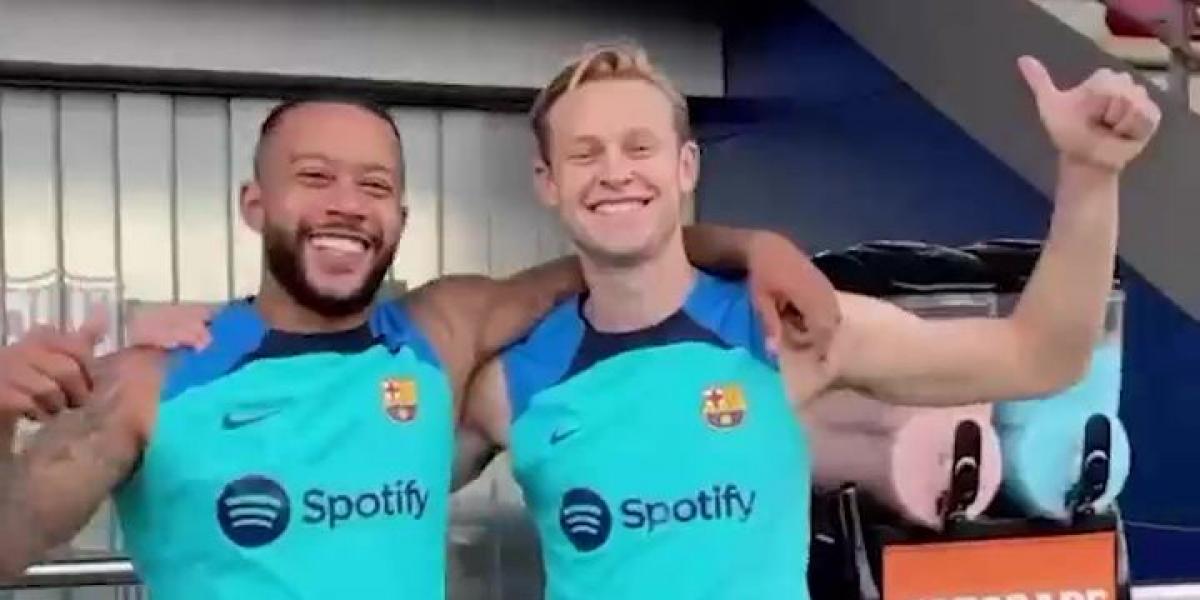 Memphis y Frenkie continuan entrenando ajenos a su posible salida del club