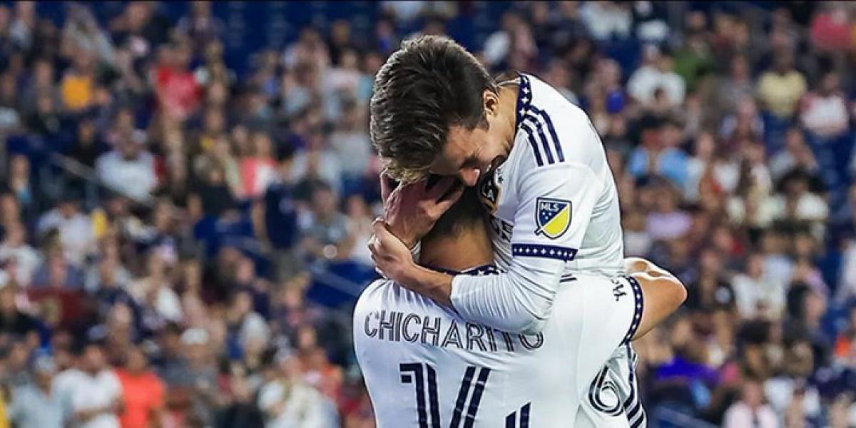 Gran asistencia de Riqui Puig para Chicarito en los LA Galaxy