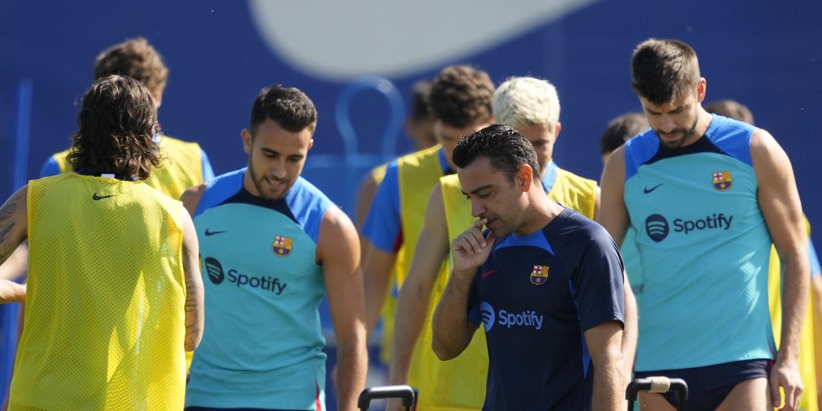 Las alternativas de Xavi para suplir a los lesionados por el virus FIFA