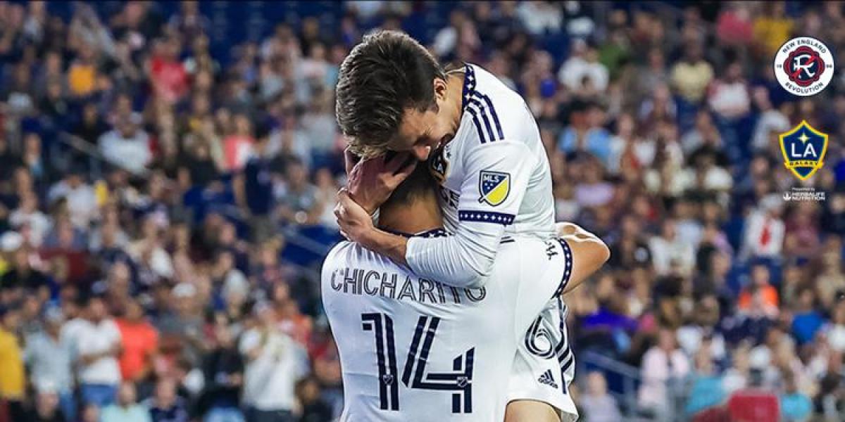 Chicharito: Vela es uno de los mejores jugadores en la historia de México