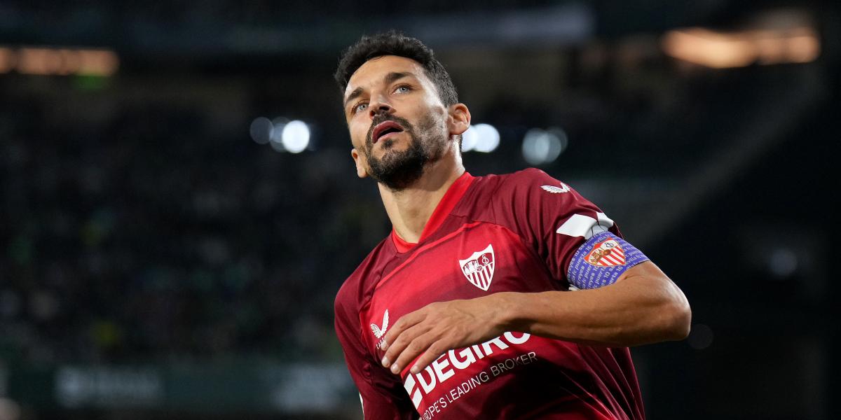 Jesús Navas y Óliver Torres confirman que están bien