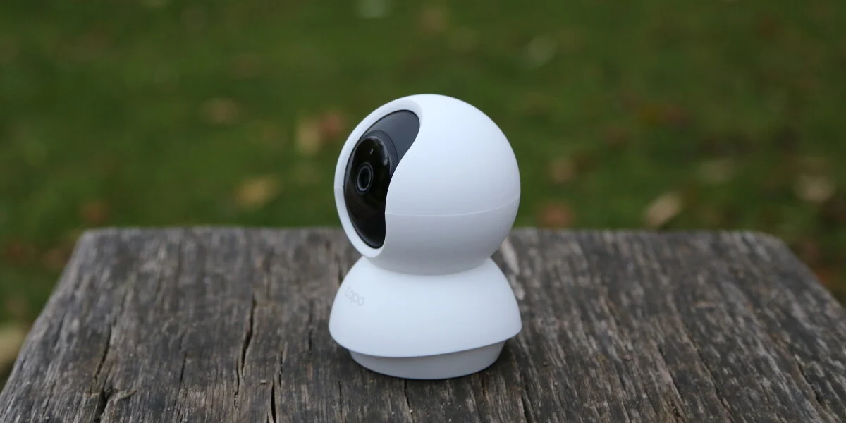 Vete de vacaciones en Navidad y vigila tu casa por el móvil con esta cámara IP por menos de 30 euros