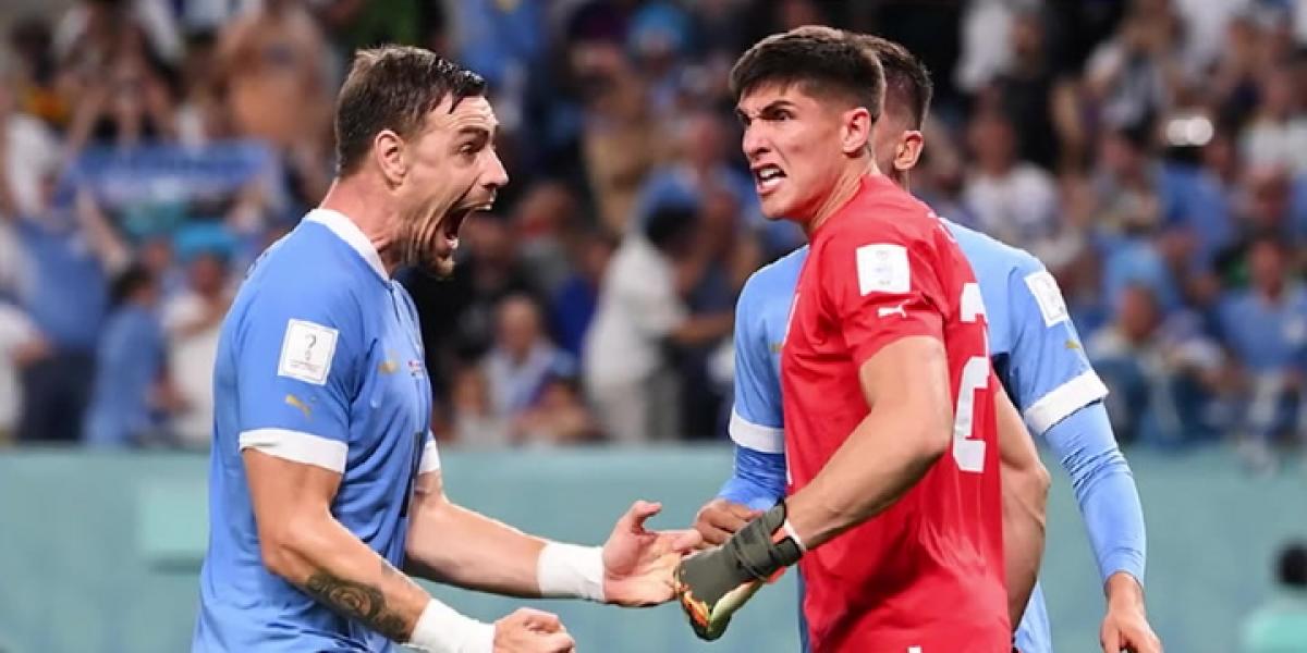 ¿En qué pensaba Valverde? Ghana falla el penalti y lo celebra... ¡en la cara del árbitro!