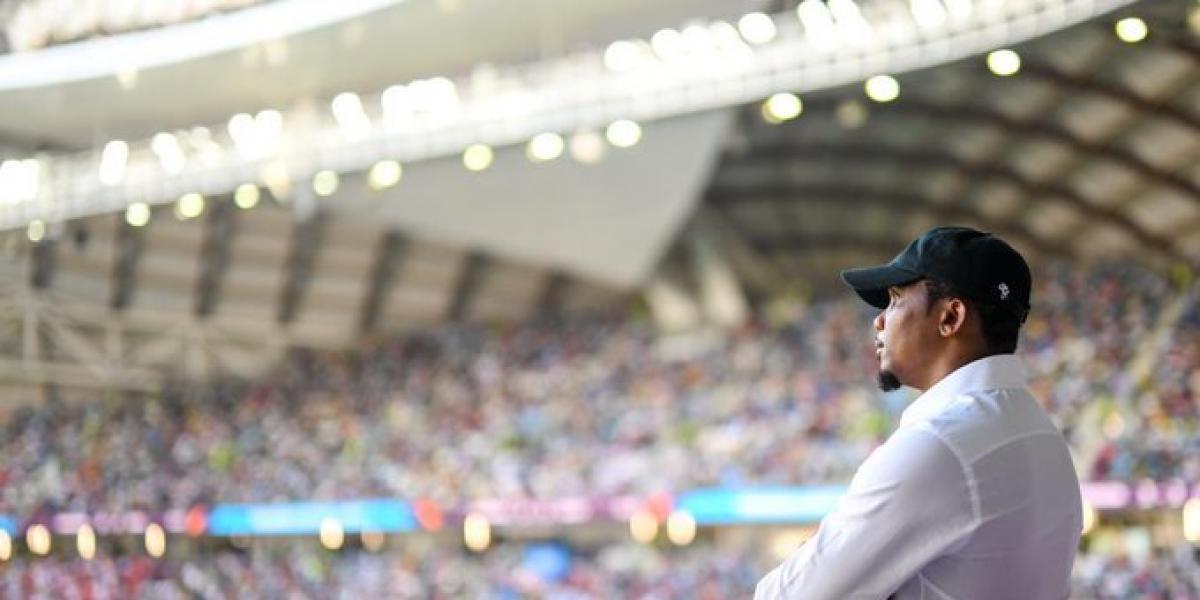 Etoo pide perdón por agredir a un youtuber