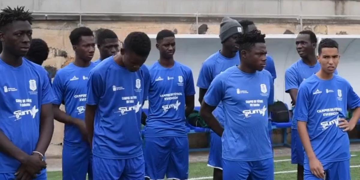 De la patera al césped: Tenerife forma talento entre menas llegados a Canarias