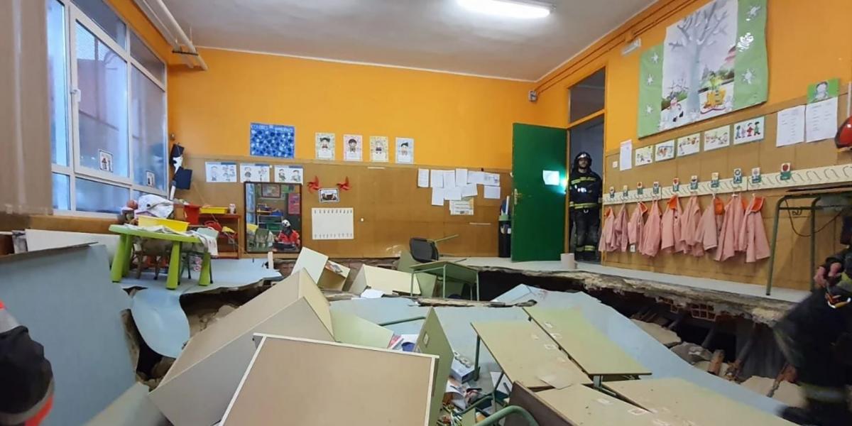 Desalojado un colegio de Gijón tras hundirse el suelo de un aula