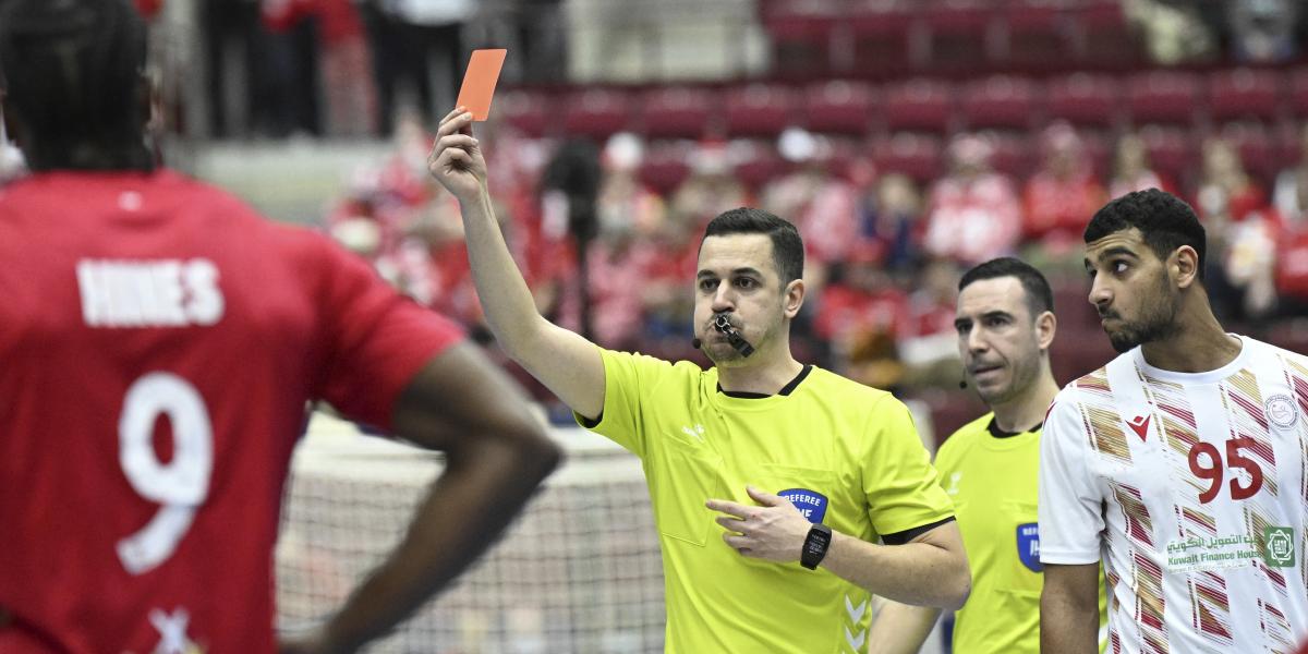 Expulsan a un jugador en el Mundial de balonmano por hacerse un Mike Tyson