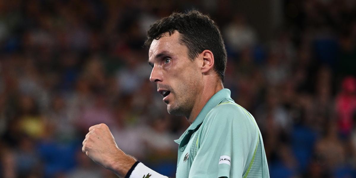 Bautista impide otra gesta de Murray para estar en octavos