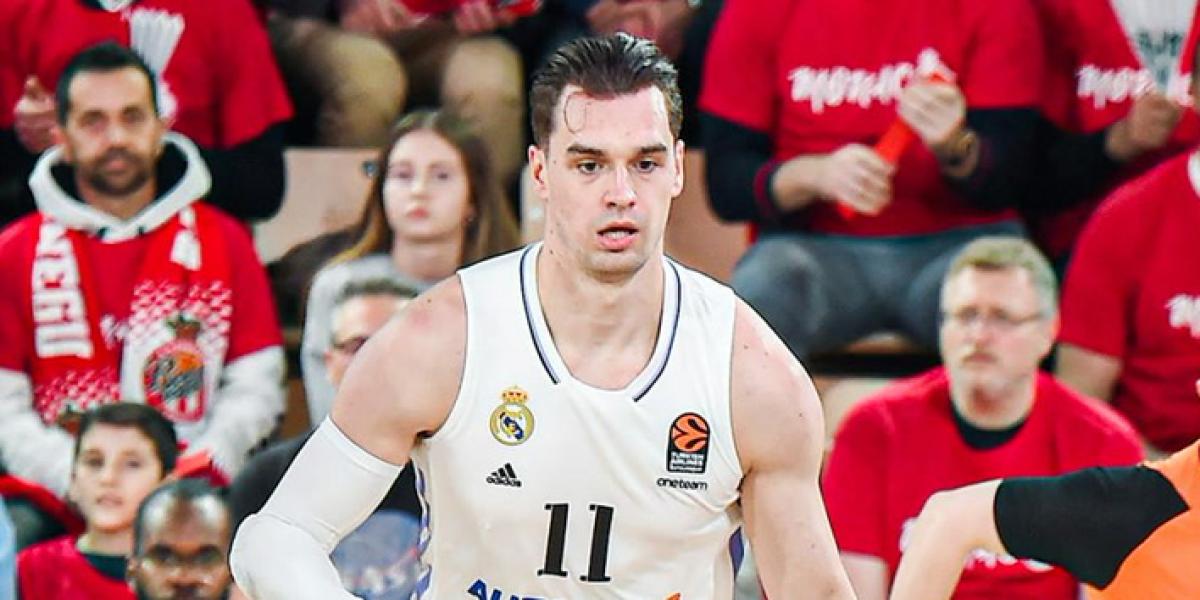 91-95: Súper Mario Hezonja somete a James