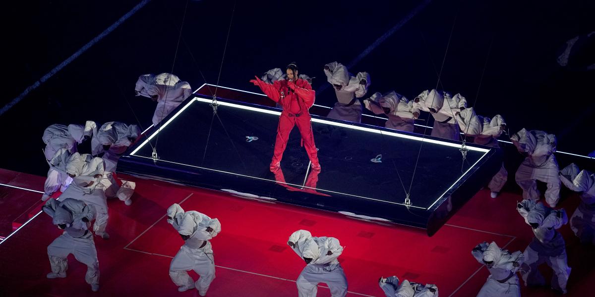 Las imágenes de la actuación de Rihanna