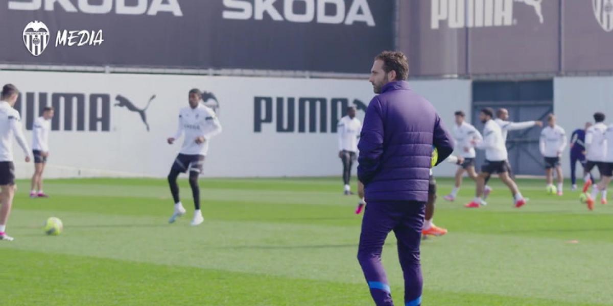 Baraja se estrena con una lista amplia y el canterano Mario como novedad