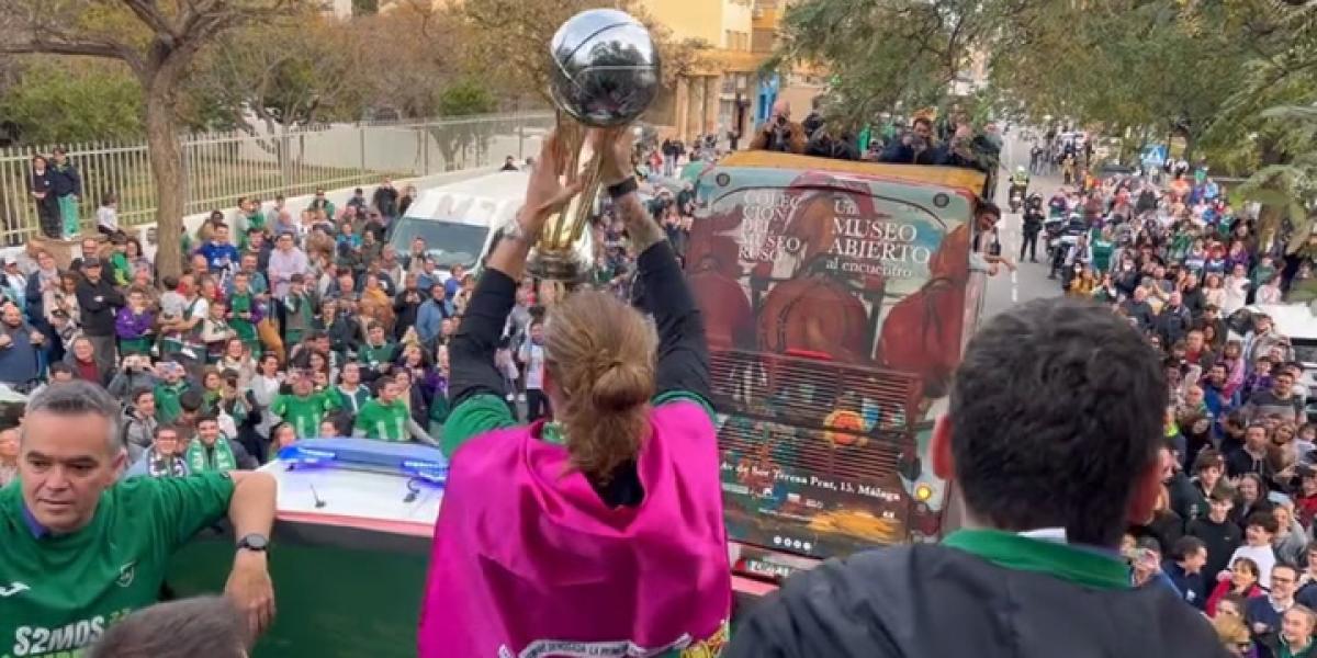 Málaga sale a la calle para arropar al Unicaja, campeón de Copa