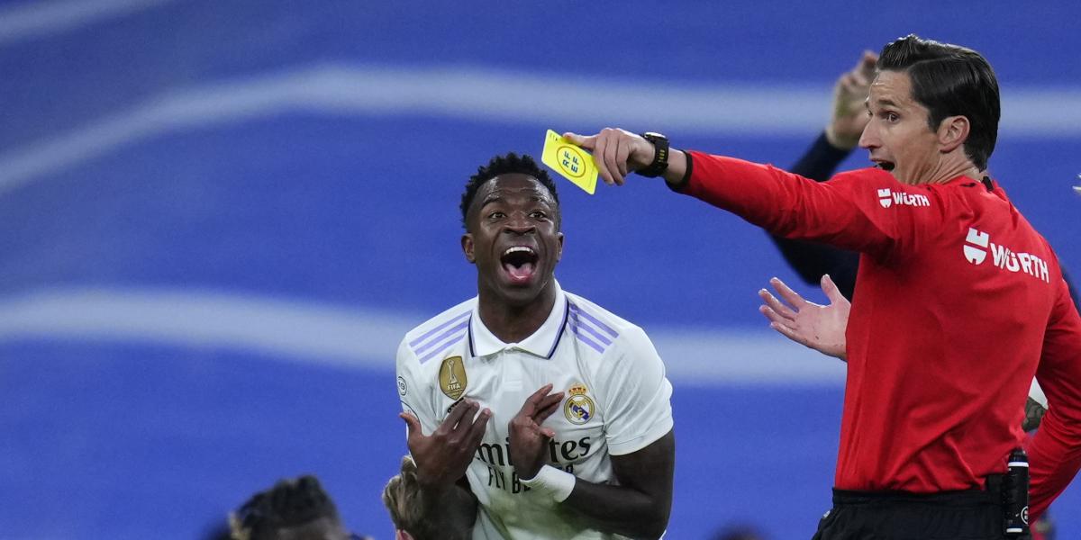 El VAR llega puntual; Munuera no tanto