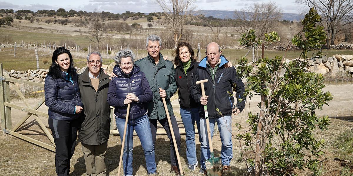 El Atlético reafirma su compromiso en la reforestación de la Sierra de Gredos
