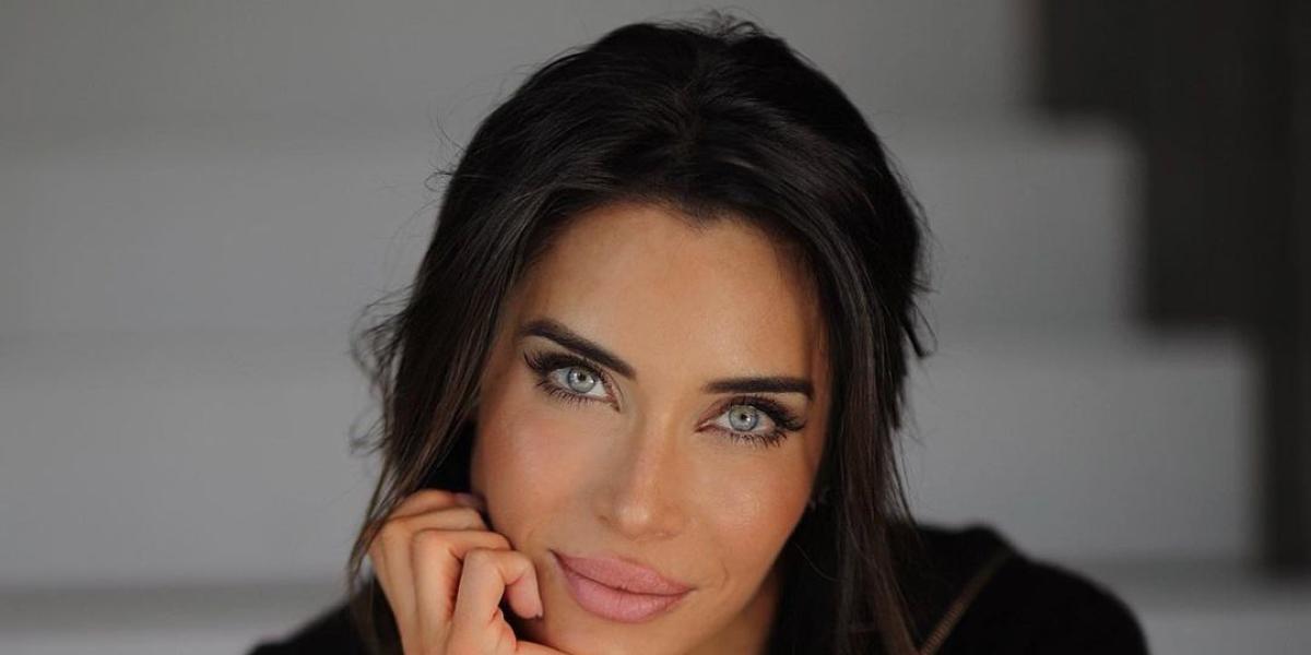 El extravagante outfit de Pilar Rubio para la presentación de Sergio Ramos con el Sevilla