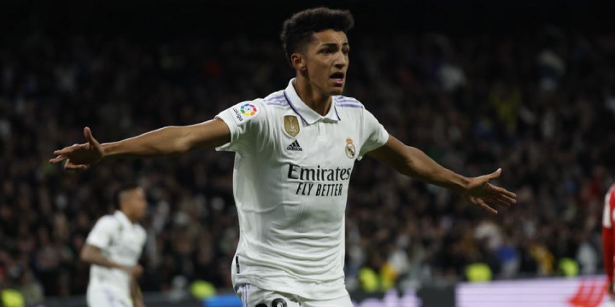 El joven prodigio del Real Madrid Álvaro Rodríguez opta por jugar con Uruguay