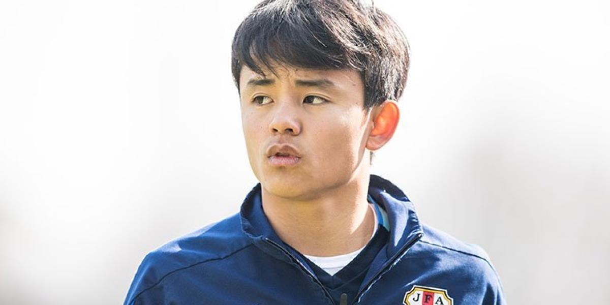 Kubo, vestido de corto pero sin jugar en el empate de Japón