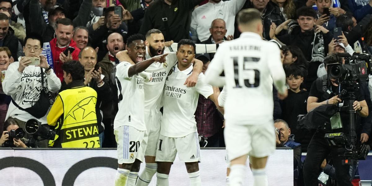 Benzema adelanta al Madrid y Courtois evita el empate con un paradón