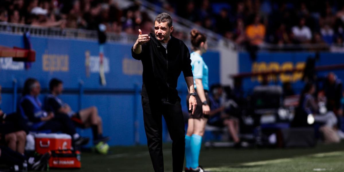 Manolo Cano, orgulloso de sus jugadoras y sin tirar la toalla por la Champions