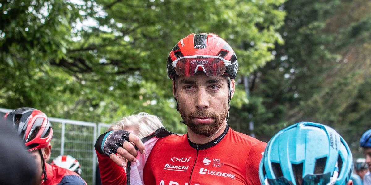 El francés Clément Russo, primer positivo por coronavirus, abandona el Giro