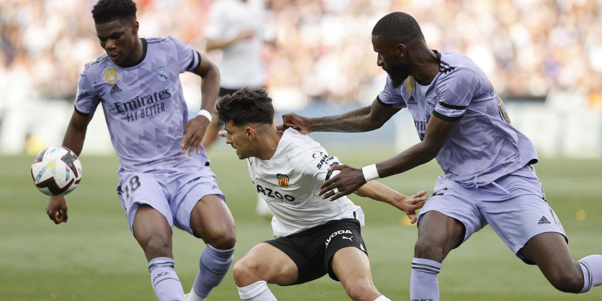 Las espaldas de Bellingham